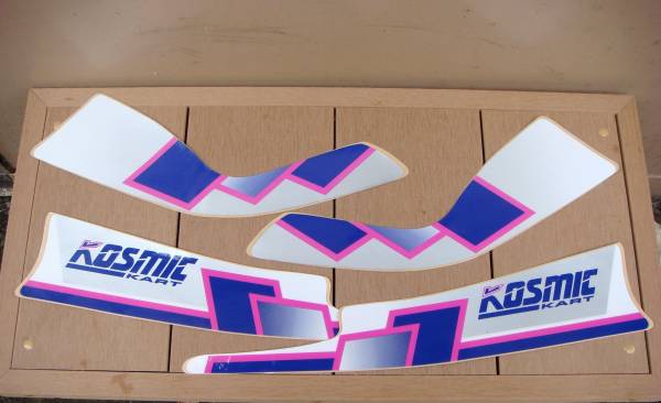 ☆ コスミック　KOSMIC　カウルステッカー