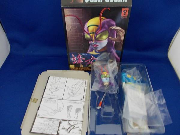 オオツカ企画仮面ライダー蜂女フィギュア