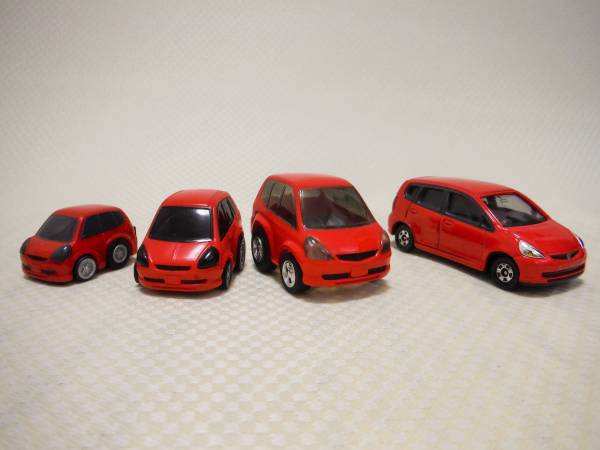 トミカ＆チョロQ☆ホンダフィット☆赤ミニカーHONDA FIT☆オマケ 