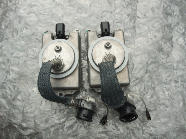 ○Koito製 24V バラスト 2個 純正品 39000-25759○(HIDキット
