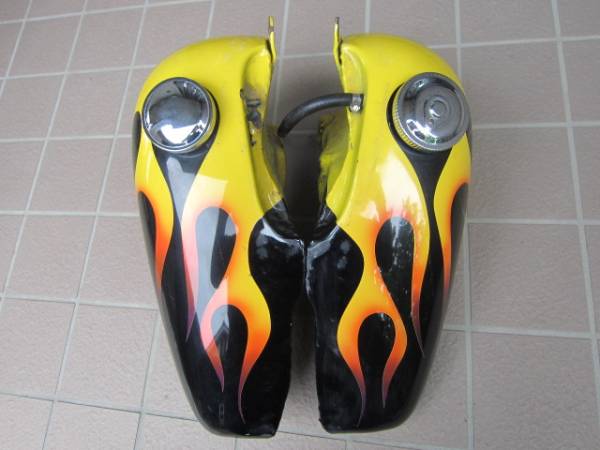 ナローマスタングタンク　フレアパターン　黄色×赤　ショベルヘッド　パンヘッド ファイヤーパターン 分離タンク パン ナックル ショベルヘッド