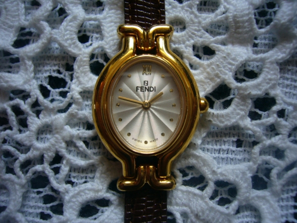 フェンディ 640L レディース 革ベルト クオーツ