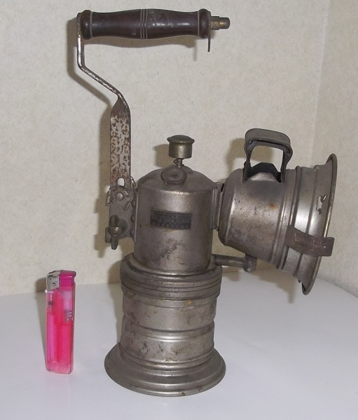 昔のカンテラ カーバイトランプ.真鍮製.灯火器ランプ.古民具の入札履歴