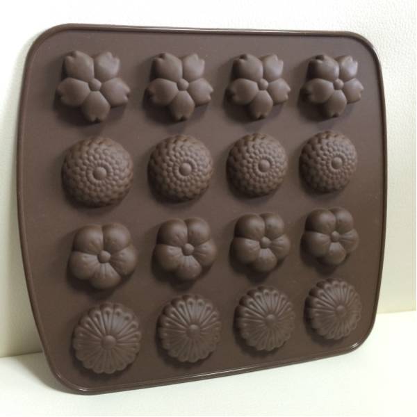 廃盤　激レア　無印良品　シリコン モールド　和菓子型 美品】無印良品 シリコンモールド 和花柄 レジン 型 和菓子(型)｜売買