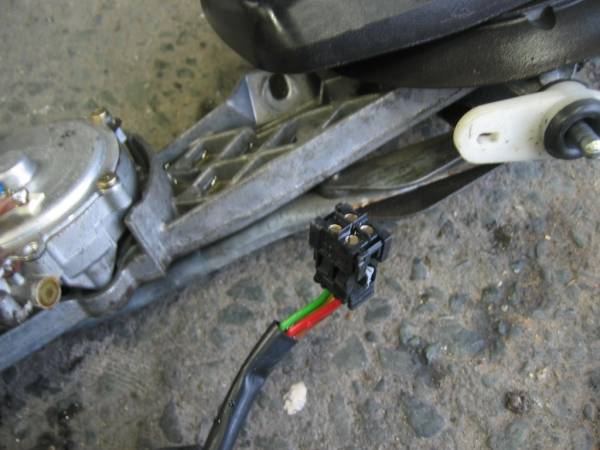ベンツ R129 ワイパーモーター※ ベンツ（ワイパーモーター｜電子パーツ