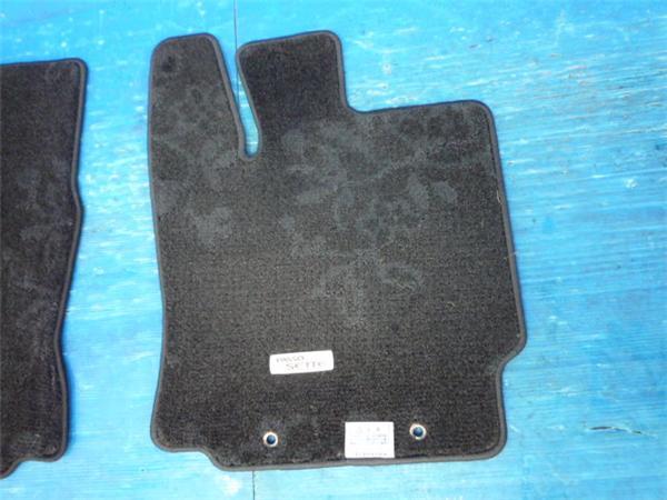 純正　中古　トヨタ　パッソ・セッテ　M502E　フロアマット