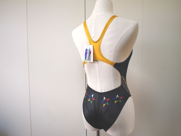 H418◇未使用*speedoスピード*☆柄艶黒競泳水着 アクアスペック