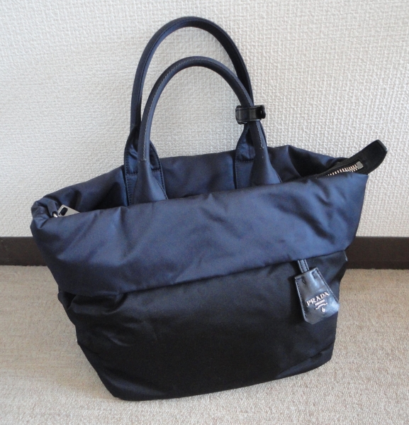 美品★PRADA プラダ★中綿トートバッグ ナイロン 黒 紺