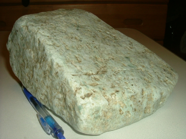 糸魚川翡翠原石4.8kg（ヒスイ 国産鉱物 鑑賞石 水石 標本 岩石）