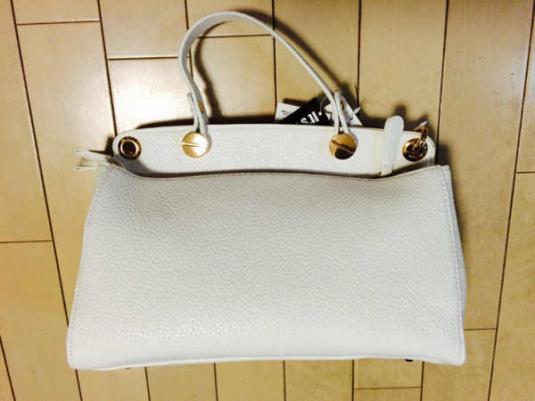 しまむら インスタ話題 バッグ ローズバッド風 白 ショルダーバッグ 売買されたオークション情報 Yahooの商品情報をアーカイブ公開 オークファン Aucfan Com