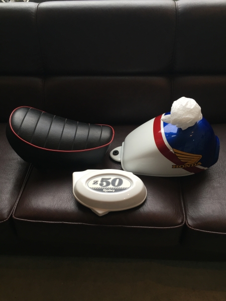 モンキー 純正トリコロールタンクシートサイドカバー一式 ゴリラ ホンダ用 売買されたオークション情報 Yahooの商品情報をアーカイブ公開 オークファン Aucfan Com