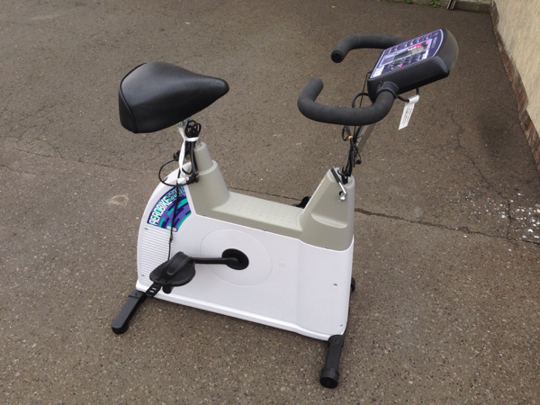 combi/コンビ エアロバイク EZ101エクササイズ 直接引取限定札幌