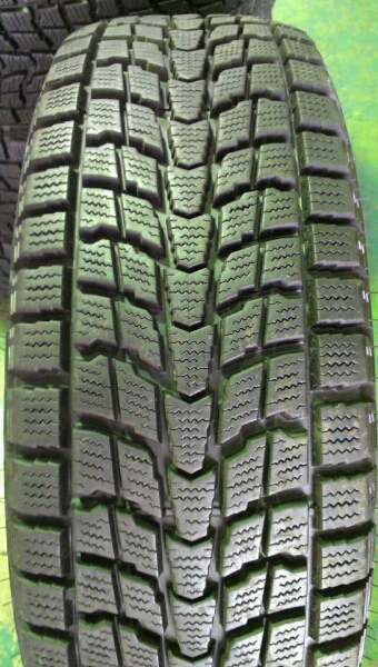 ダンロップ グランドトレック 205/70R16 中古4本