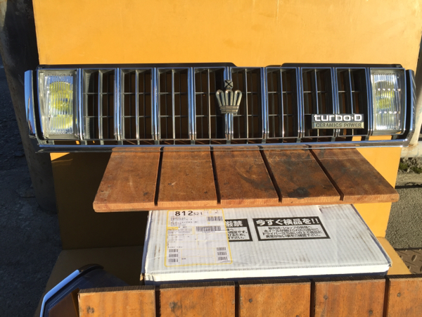 旧車クラウン120系4H/Tフロントグリルturbo-Dエンブレム付