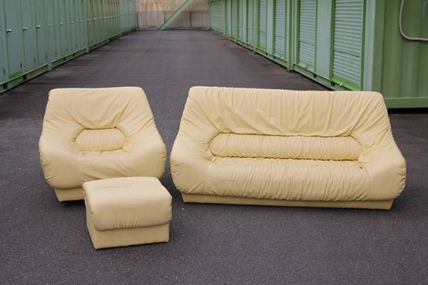 1×2の3人掛けローソファ オットマン付き 大阪発！_1