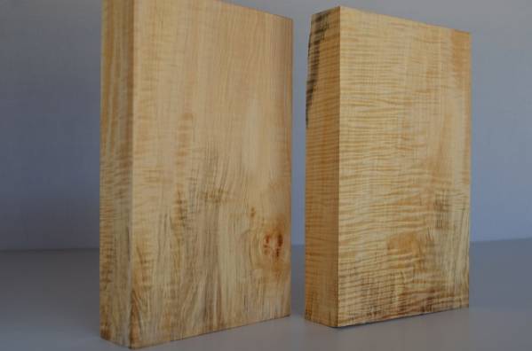 トチ★とち★栃★縮杢★材★2枚★44ミリ★ゆうパック60サイズ★5