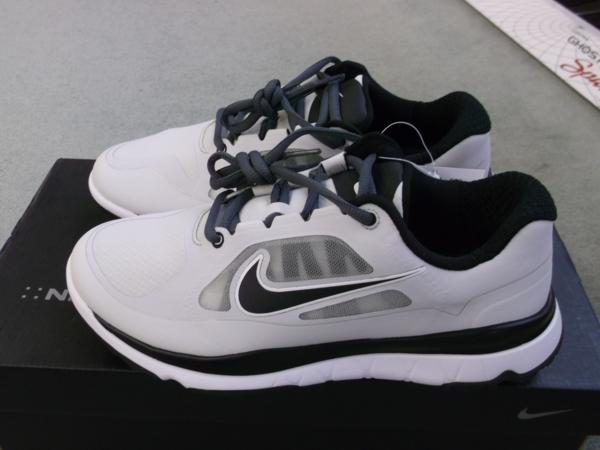 在庫処分！ナイキ　FI IMPACT　２５．５　Ｌグレー【２】