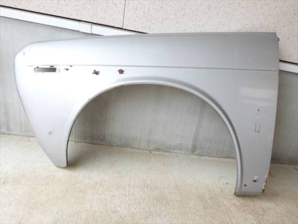 ★レア★ブルーバード510　フロントフェンダー　左　④