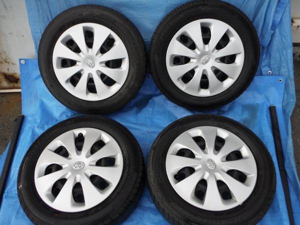 アクア 純正ホイル　15X5.5J　4穴　冬用ホイルに　中古品