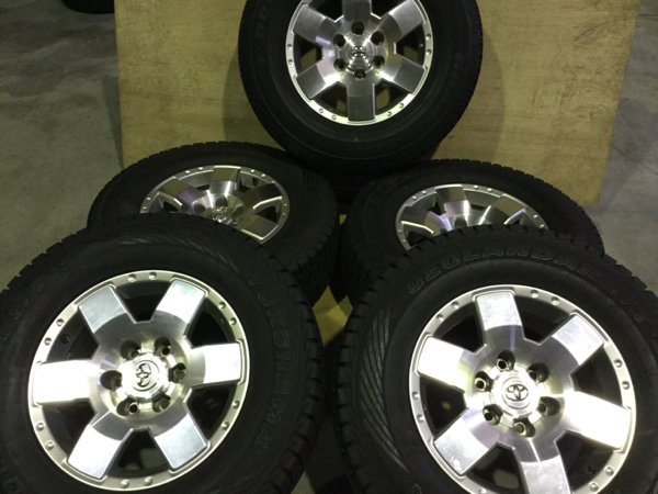US トヨタ FJ クルーザー 純正 17インチ スタッドレス セット