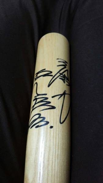 王 貞治 直筆サイン入りバット タレントグッズ 売買されたオークション情報 Yahooの商品情報をアーカイブ公開 オークファン Aucfan Com