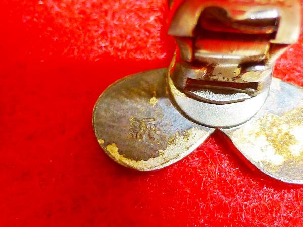 競馬振興會　HRC ピンバッジ　　（120)　