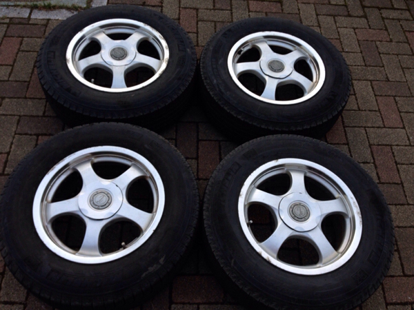 スタッドレスタイヤ、ホイールセット 4本 ミシュラン 5穴マルチ