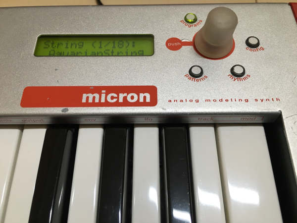 ALESIS Micron アレシス 小型シンセサイザー 【難あり】 ALESIS Micron アレシス 小型シンセサイザー 【難あり】