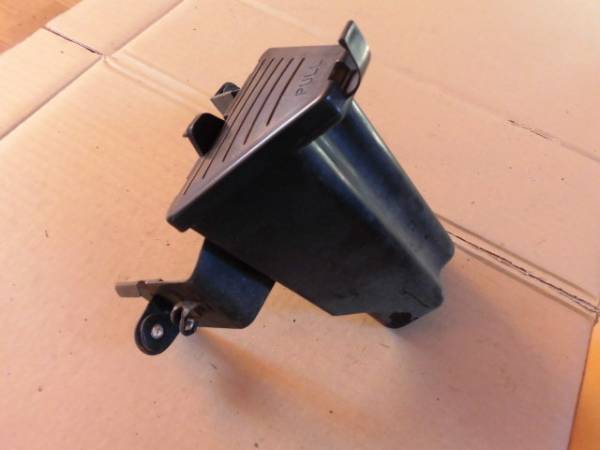 ボルティーバッテリーBOXなど(NJ47A-107986グラストラッカー)_2