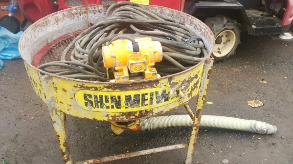 モルタルポンプ 生コン 圧送機 200V （3点セット）(トラック、ダンプ  