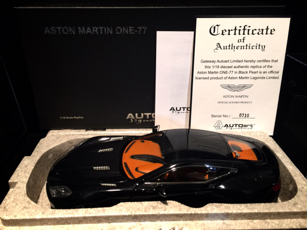 [新品] Aa 1/18 ASTON MARTIN ONE-77 Black Pearl
