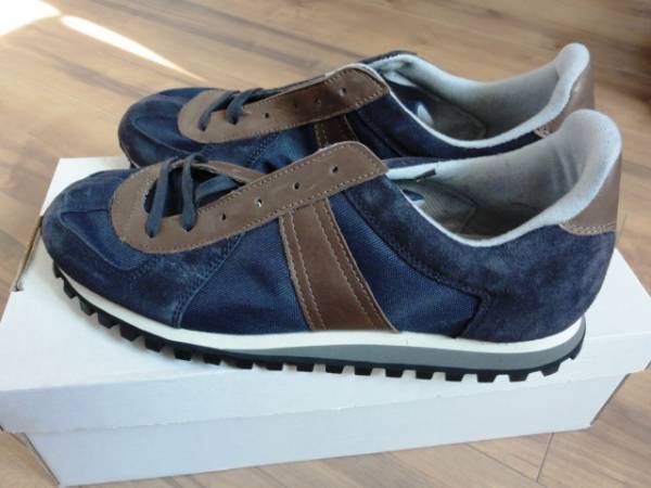 新品◆ ジャーマントレーナー　ジャーマンマラソン◆41（25.5）