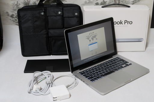 ★極美品★使用少★Macbook Pro MD313J/A おまけ付 Core i5