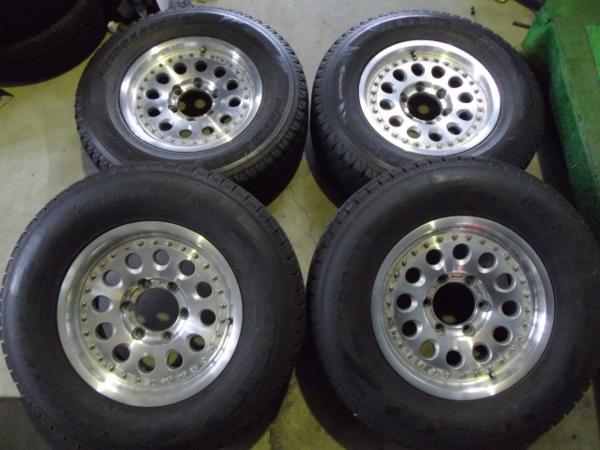 テラノ 4駆 アルミホイール 16×7JJ +27 245/70R16 スタッドレス