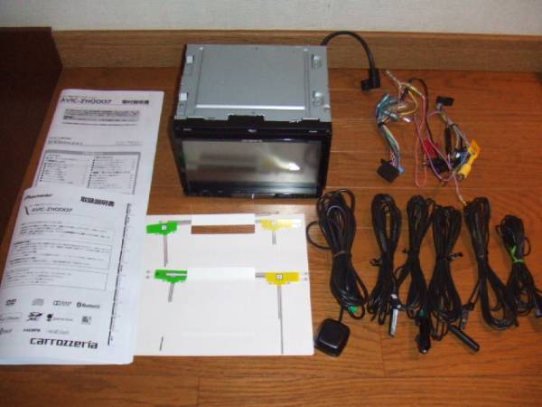 2015年地図新品フィルムアンテナ付　HDDカーナビAVIC-ZH0007