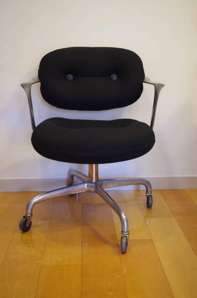 Knoll ノールアンドリューモリスン＆ブルースハンナ　イームズ　