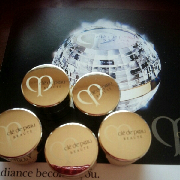 クレドポーボーテ　ラクレーム　21600円相当　10g 2g×5個