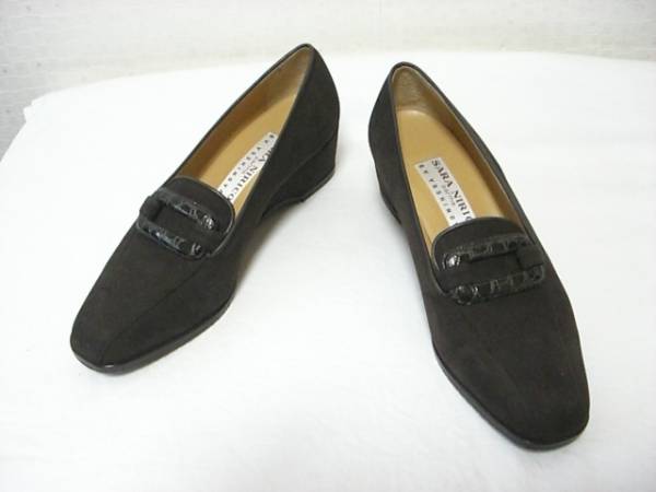 177862 YOSHINOYA ヨシノヤ *SARA NIRICO*茶 スエード パンプス