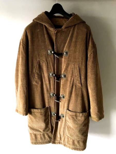 ジャンニヴェルサーチ メデューサ コーデュロイダッフルコート L