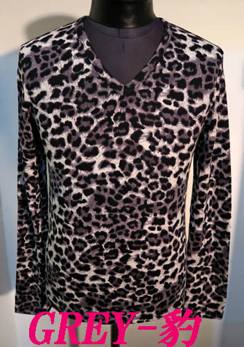 レオパード豹柄VネックTシャツ ストレッチ 52367GREY-Mサイズ(Mサイズ)｜売買されたオークション情報、yahooの商品情報をアーカイブ公開 - オークファン Mサイズ