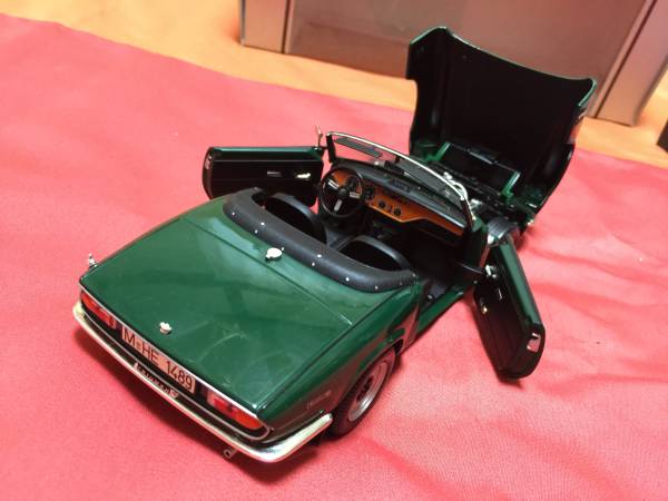 1⁄18 Triumph Spitfire 0 MK トライアンフ IV スピットファイア