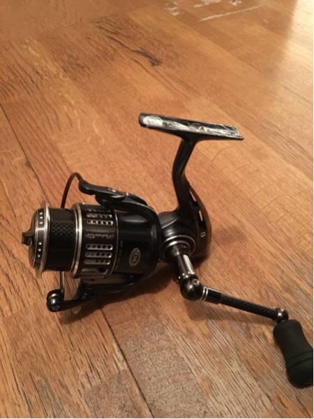フルーガー パトリアークXT 2500 SLG 美品 即決送料込み！(スピニング 