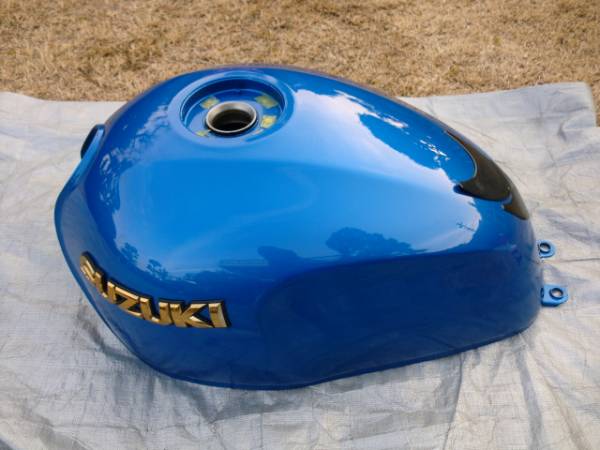 美品☆イナズマ用タンク☆カスタム 自動車、オートバイ パーツ 【公式