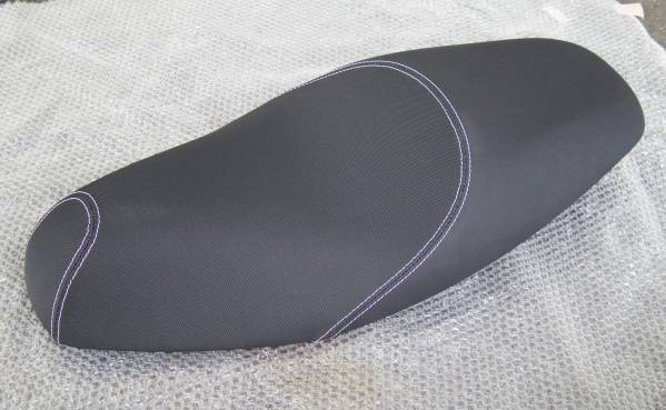 美品 ヤマハ トリシティ TRICTY125 純正シート 新車外し