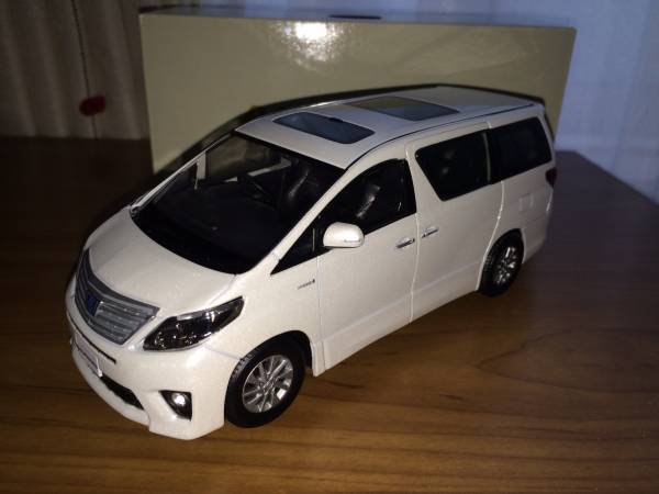 ☆非売品1/30アルファード新品ホワイトパール ミニカー 1⁄30