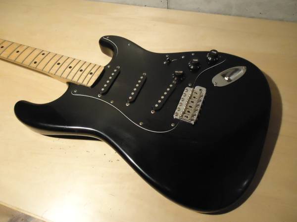☆Squier by Fender☆ ストラトキャスター【日本製】 SQUIRE 【公式通販】