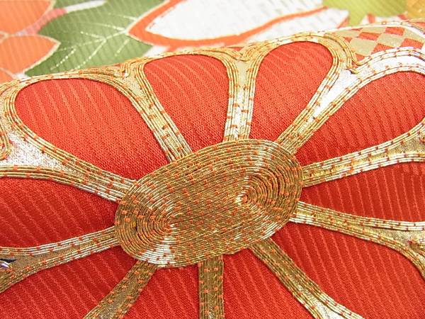 平和屋特選着物■豪華振袖　駒刺繍　菊尽くし　金彩　ｋ635