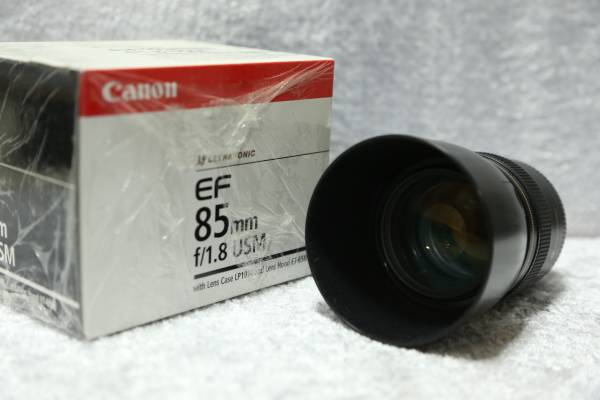 【キヤノン　EF85mm F1.8 USM】