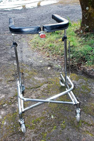 星光医療器製作所 歩行補助器 アルコーDX　