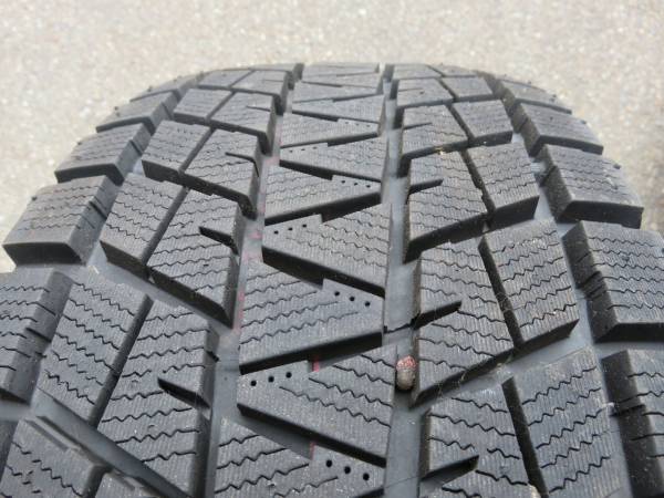 100系ランクル純正 スタッドレス 275/65R17 2021年製 と 17X8.0J +60